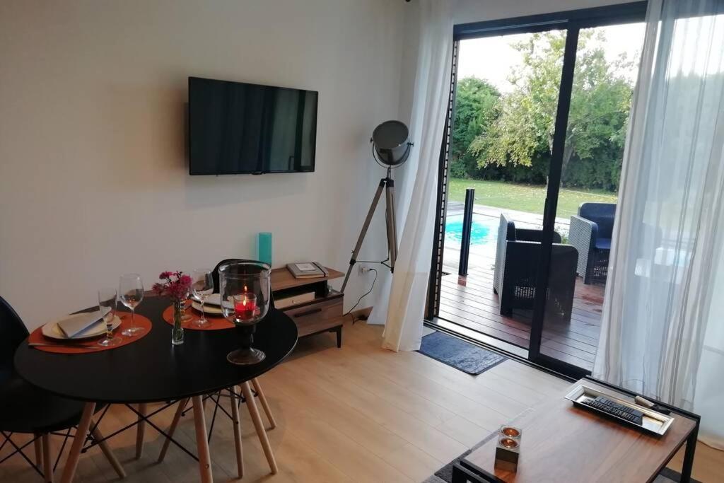 Entre Piscine Et Mer Tonnay-Charente Bagian luar foto
